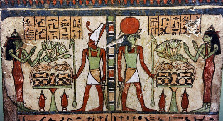 Que língua os antigos egípcios falavam?