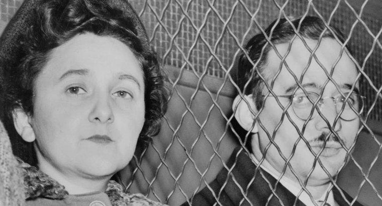 Quem foram Ethel e Julius Rosenberg, e qual foi o destino deles?