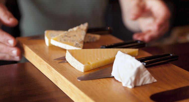 Quais são os sintomas de uma alergia ao queijo?