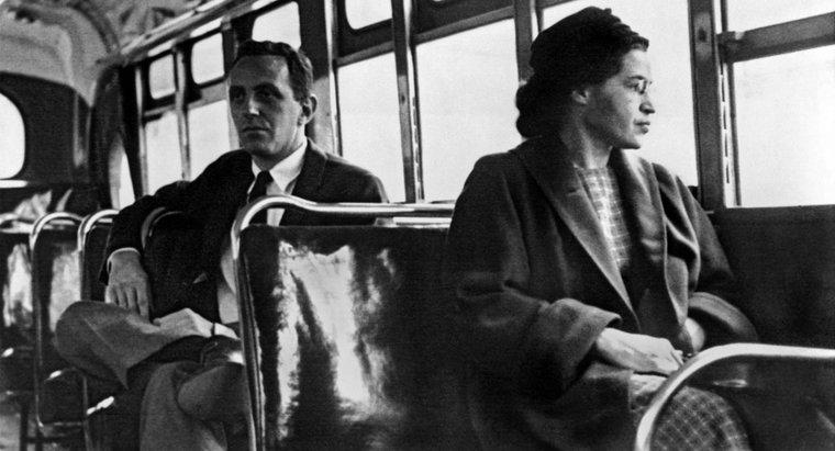 Quantos anos tinha Rosa Parks quando foi presa?