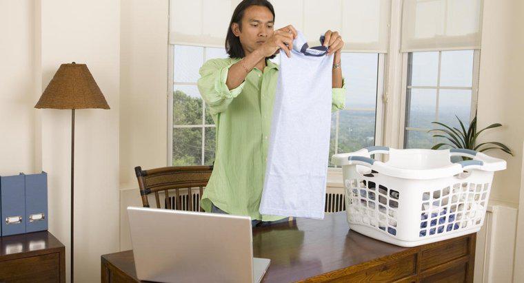 Como você dobra uma camisa social?