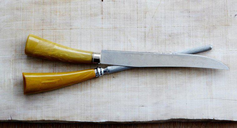 Como você descobre o valor de facas antigas?
