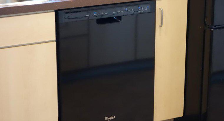 Como você reinicia uma placa de controle da máquina de lavar louça Whirlpool?