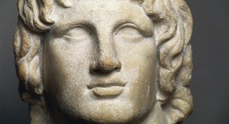 Por que Alexandre, o Grande, é famoso?