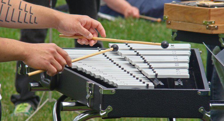 Do que é feito um Glockenspiel?