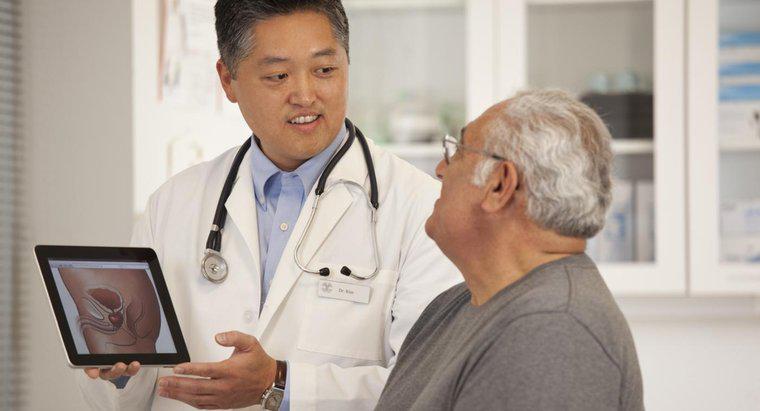 Quais são alguns sintomas do câncer de próstata?