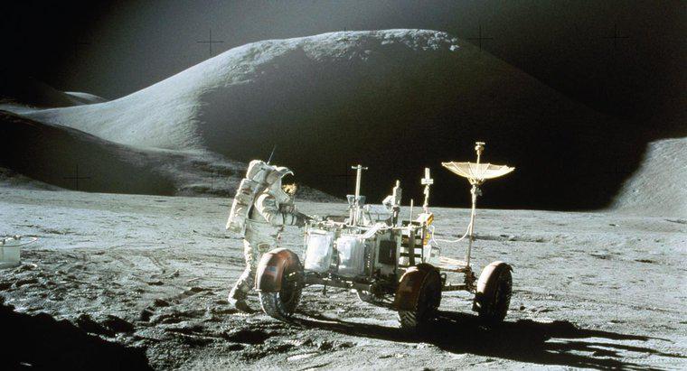 Quantas missões Apollo pousaram na lua?