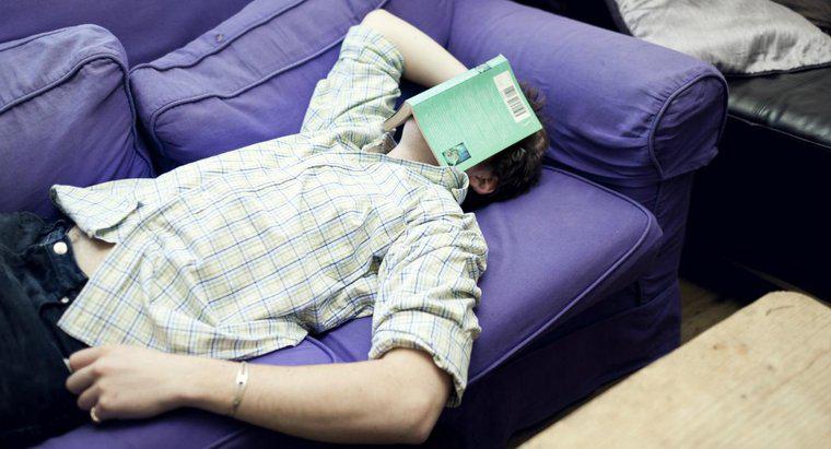 Por que as pessoas dormem durante a leitura?
