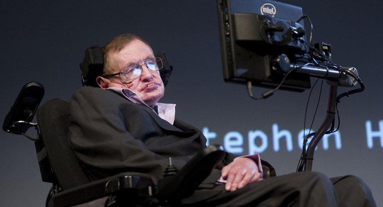 Qual é o QI de Stephen Hawking?
