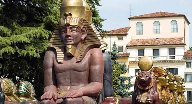O que os nobres egípcios antigos fizeram?