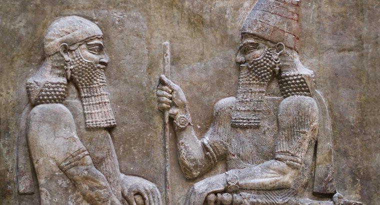 Qual era o papel dos reis na antiga Mesopotâmia?