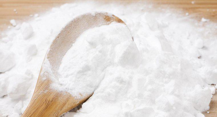 O bicarbonato de sódio pode substituir o fermento em pó nas receitas?