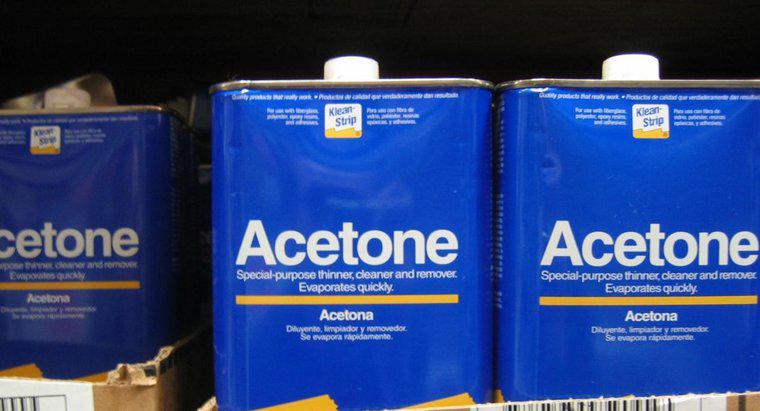 Quais são alguns usos da acetona 100 por cento?
