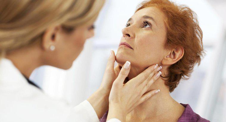 Quais são os primeiros sinais de câncer de garganta?