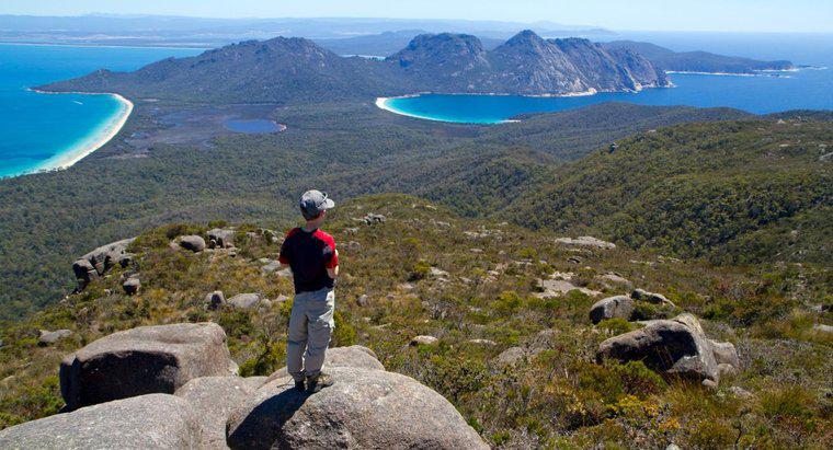 Qual é a distância da Tasmânia até a Austrália continental?