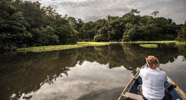 Qual a profundidade do rio Amazonas?