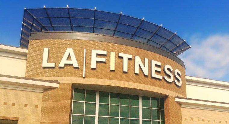Quais são as instalações que a LA Fitness oferece?