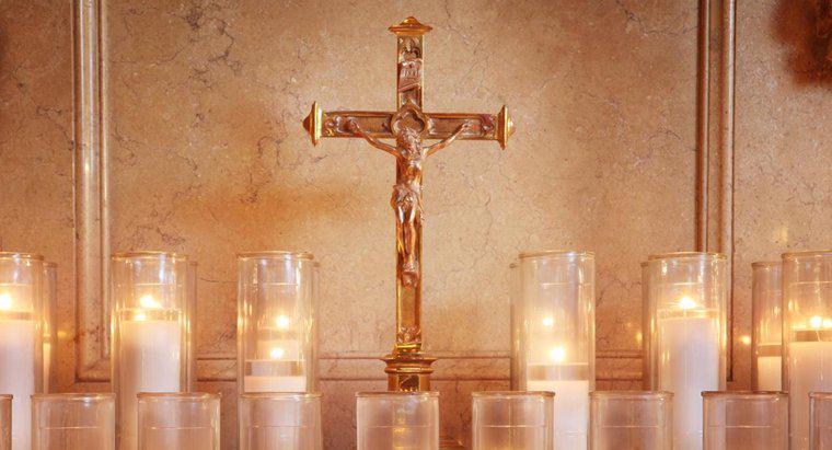 O que é uma missa memorial católica?