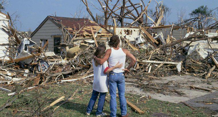 Que tipo de dano um tornado pode causar?