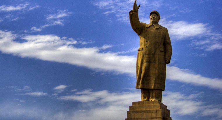 Quais são as realizações de Mao Zedong?