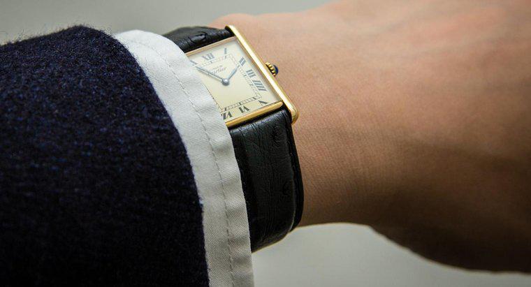 Como você identifica um relógio Cartier falso?