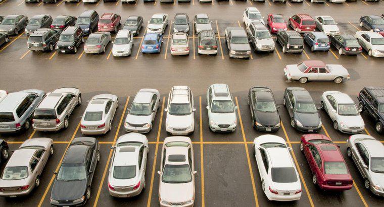 Qual é o tamanho de uma vaga de estacionamento?