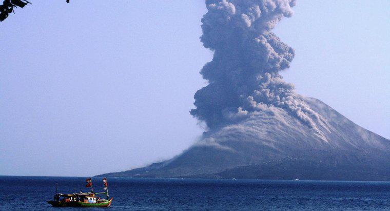 Onde está localizado o Krakatoa?