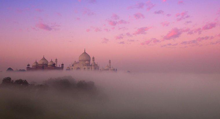 Qual é a importância do Taj Mahal?