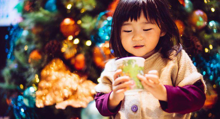 Quais são as decorações de árvores de Natal mais populares na China?