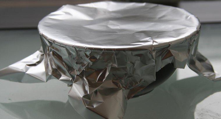Quanto pesa uma polegada cúbica de alumínio?