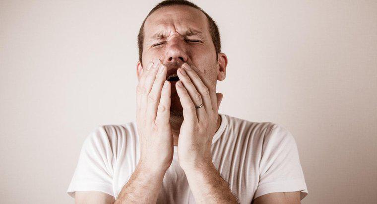 Por que as pessoas espirram várias vezes consecutivas?