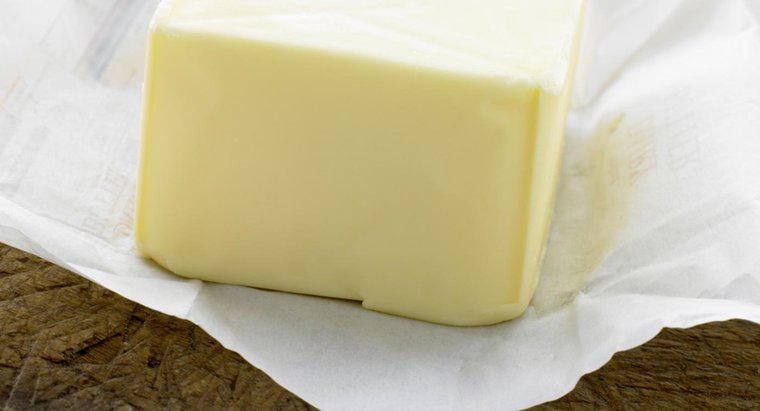 Quantas onças pesa um pedaço de manteiga?