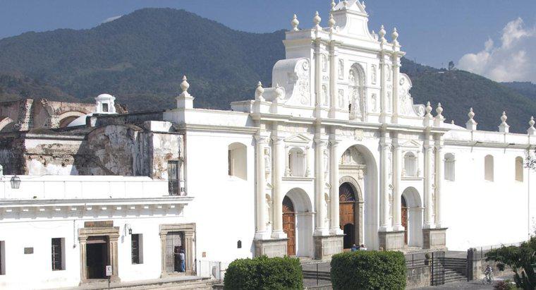 Qual é a principal religião da Guatemala?
