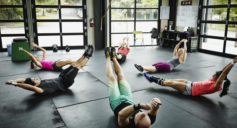 Quais são alguns exercícios de resistência muscular?