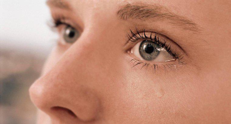 Existe um remédio caseiro para curar os olhos lacrimejantes?