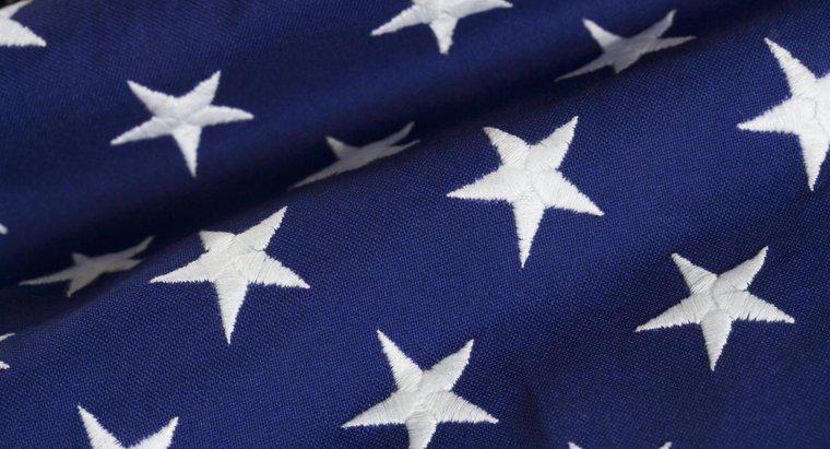 Quantas estrelas existem na bandeira dos Estados Unidos?