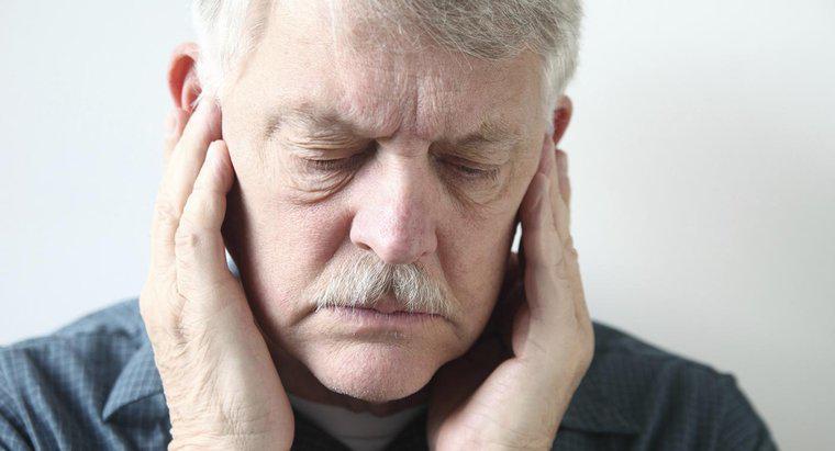 Quais são as causas mais comuns de dor de ouvido e mandíbula?