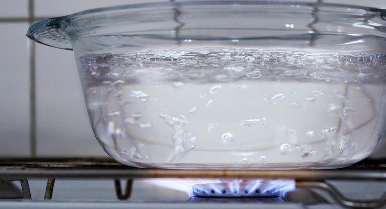 Qual é o ponto de ebulição da água destilada?