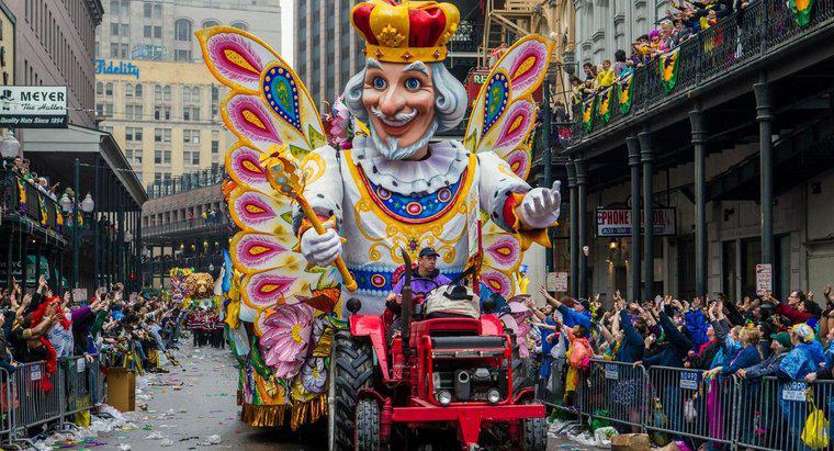 Quando foi o primeiro desfile de carnaval em Nova Orleans?