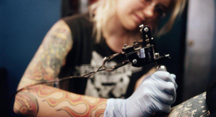 Como são feitas as tatuagens?