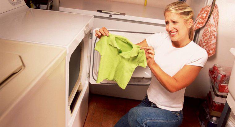 Como você conserta roupas que encolheram na secadora?