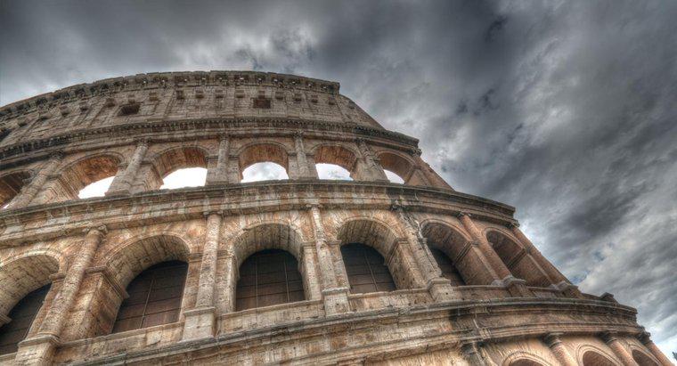 Que materiais foram usados ​​para construir o Coliseu?