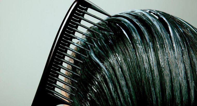 Você pode deixar o condicionador no cabelo durante a noite?