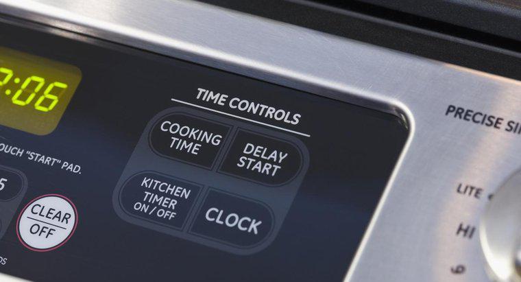 Como você conserta um painel de controle do forno que não está funcionando?