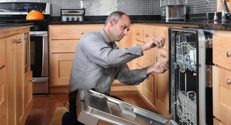 Como solucionar problemas em uma máquina de lavar louça KitchenAid que não liga?