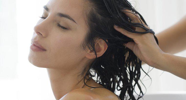 Como você usa o óleo de rícino para o crescimento do cabelo?
