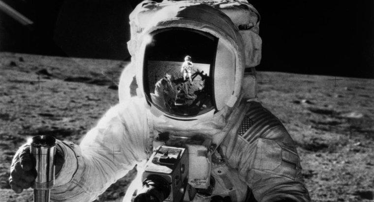 Como uma caneta salvou Neil Armstrong e Buzz Aldrin?