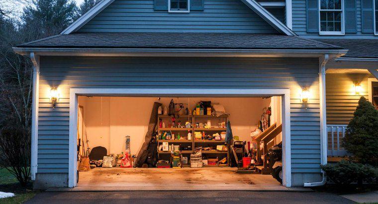 Como você limpa o chão de uma garagem?