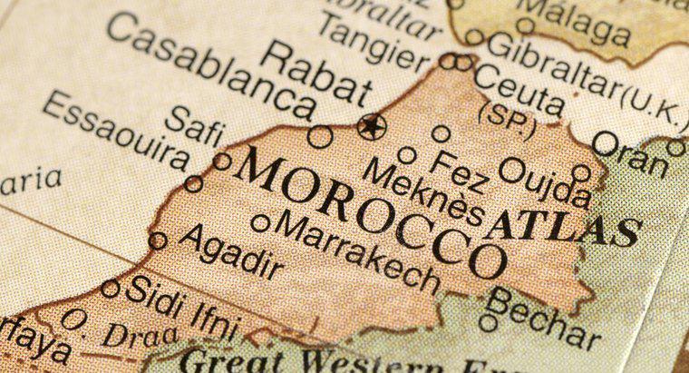 Quais países fazem fronteira com o Marrocos?