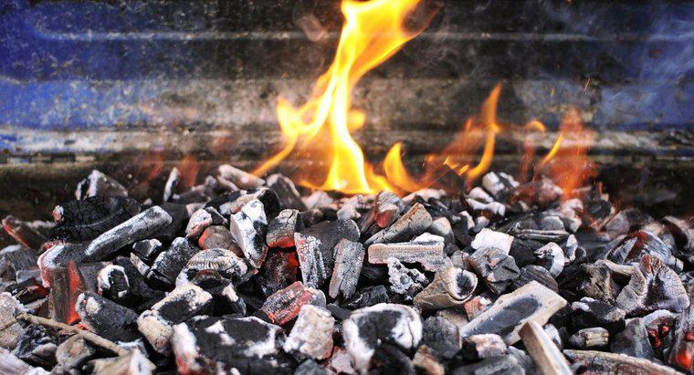 Quão quente o carvão queima?